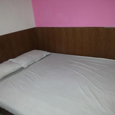 Mahesh Guest House Ню Делхи Стая снимка