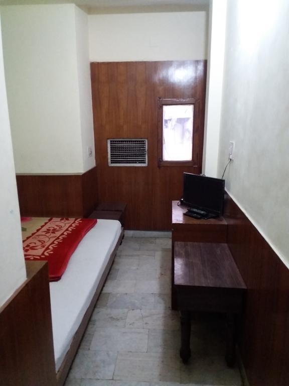 Mahesh Guest House Ню Делхи Екстериор снимка